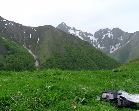 37 Vue sur le Mont Valier, au fond.