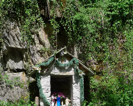 68 Joli petit oratoire.