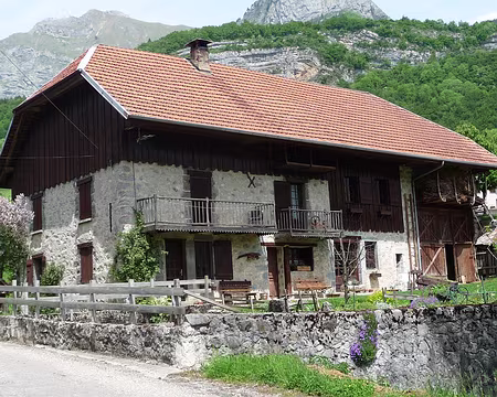 019 une maison typique des Bauges,