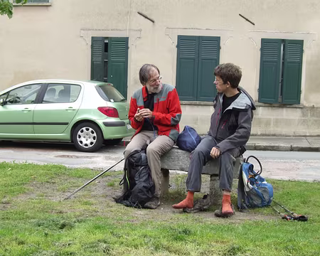 103 Euh, on mange Xavier alors s’il te plait …..