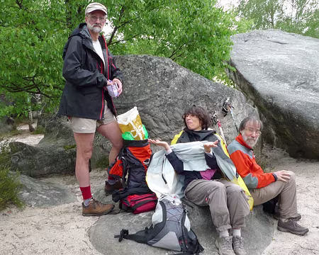 24 « t ‘as pas un lime à ongle ? » « bien sûr que si ! »