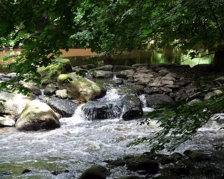 PXL085 rivière animée ....