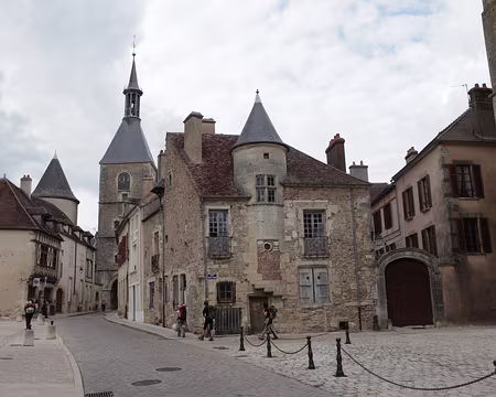 PXL094z678 La maison des sires de Domecy.