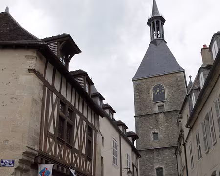 PXL098 Avallon, ville d'étape ...