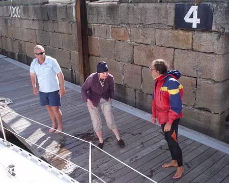 27 une femme à la mer!