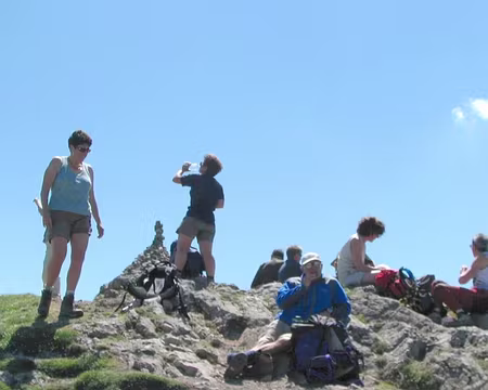 055 on y a vu des gens bizarres (pas ceux là, c'est nous)