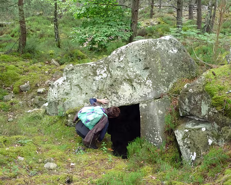 PXL014 ... et c'est en avant première qu'elle découvre ce petit abri tout riquiqui !