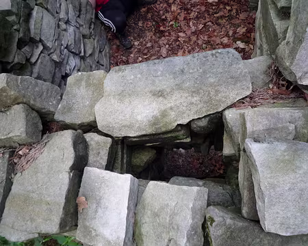 PXL043 Là, c'est la même cheminée vue d'en haut