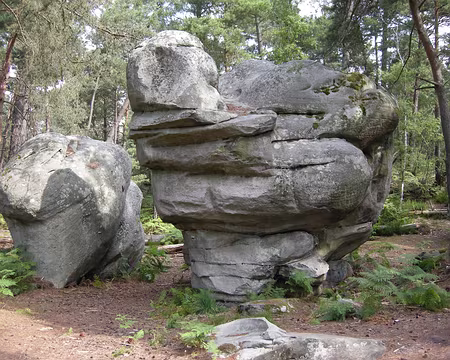 008 Des rochers comme à Bleau