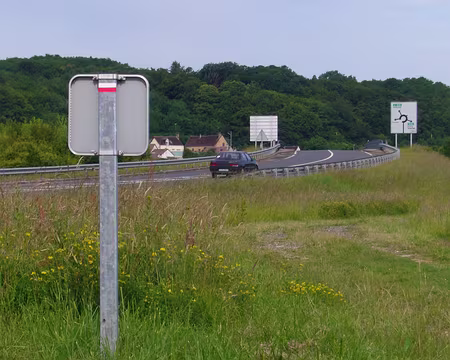 P1000779 Rhhaaa, enfin une balise GR.