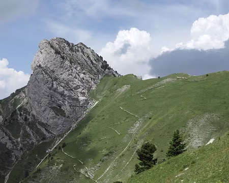 IMG_5034z703 Ah, le col de Bellefont, c'est par là que nous allons !