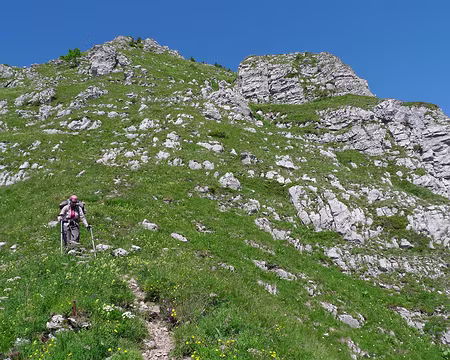 063 Descente raide sur la crête.