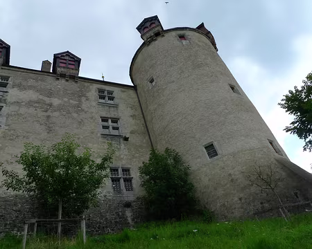 085 Château de Gruyères, sur son promontoire.