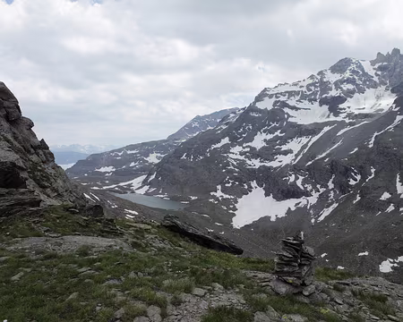 IMG_6111 Lac et vallon de Savine ; à doite, les Dents d'Ambin