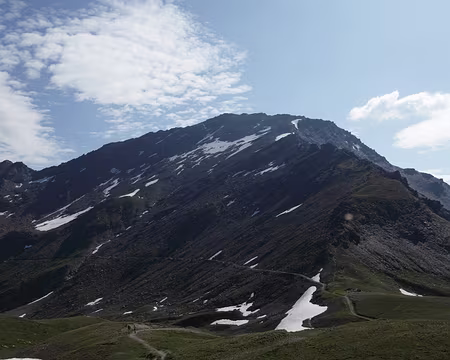 IMG_6259 Vu d'ici, on peut contourner les névés, non ?