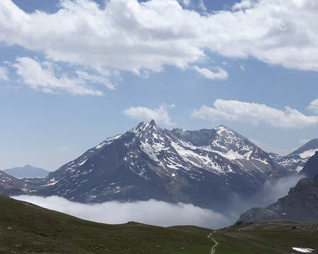 IMG_6399 Les nuages se font de plus en plus épais au dessus du Col du Petit Mont Cenis