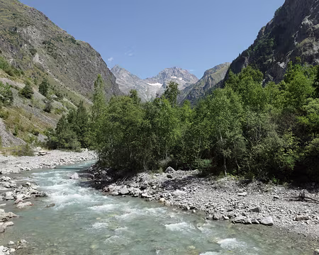 IMG_8512 La SÃ©veraisse, au niveau du Bourg, en amont de la Chapelle-en-Valgaudemar oÃ¹ la randonnÃ©e se termine