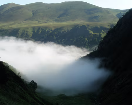 006 On peut ainsi s'extraire des brouillards de la plaine.