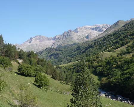 030 En vallée d'Estós, avec le beau temps revenu.
