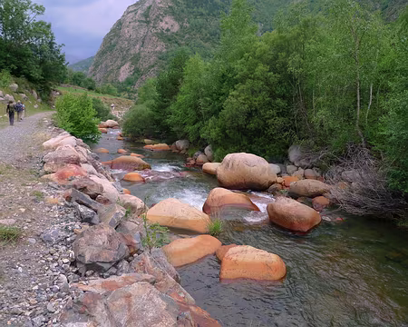 050 Et pour être en forme, l'eau ferrugineuse…