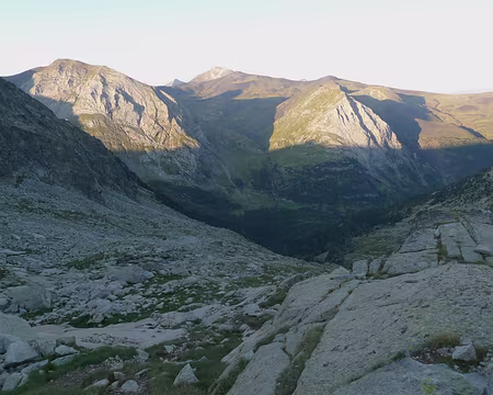 059 L'autoroute des vacances, tracée par un ancien glacier.