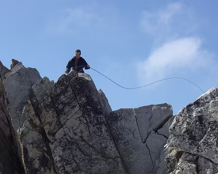 070z744 Un brin de corde n'est pas forcément inutile
