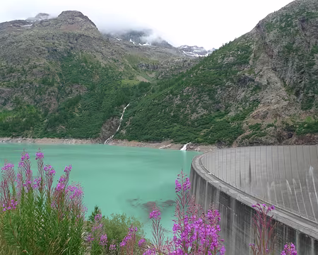023z745 Le lac de Place-Moulin.
