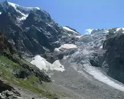 045 Le Mont Collon, son glacier et ses séracs.