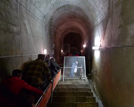 070 Visite des entrailles du barrage.