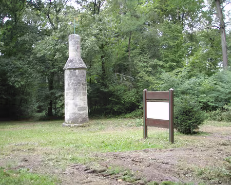 039 En hommage de deux apprentis moines exécutés sur ordre du sire de Coucy