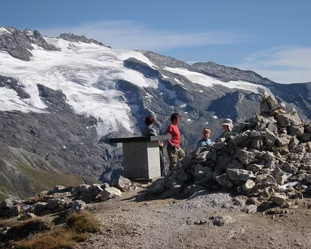 DSCN0506 Arrivée au sommet du petit mont Blanc (2677 m)