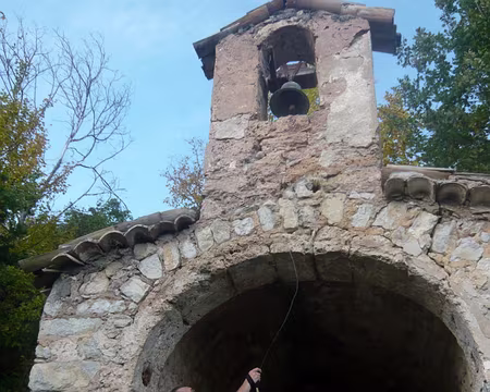 PXL010 Alain fait sonner la cloche