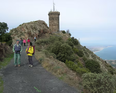 DSCN0962 Vue rapprochee de la tour sarrasine.