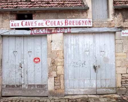 PXL034 Caves, restaurant ou garage ?