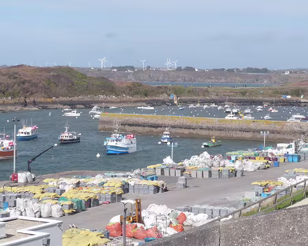 P1060065 Franchement ces éoliennes on pourrait s'en passer !