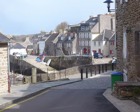 P1060072 Maisons anciennes dans le port du Conquet