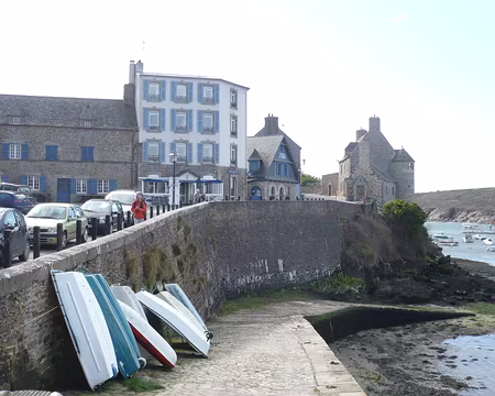 P1060077 Maisons anciennes dans le port du Conquet