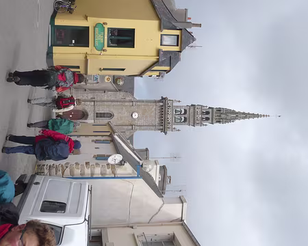 P1060283 Avant l'averse... (au loin le phare de la Jument)