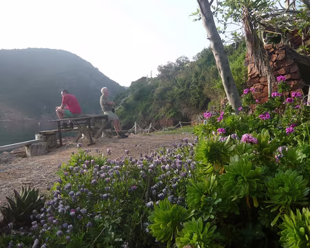 PXL141 En attendant le départ