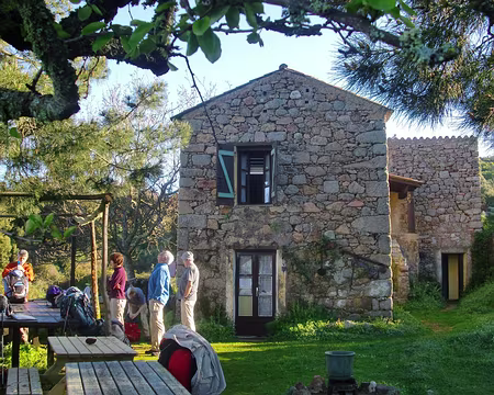 refuge E Case à Revinda Revinda