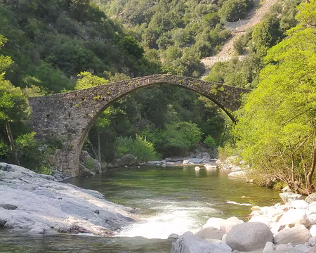 Ponte Vecchiu, dans la Spelunca le ponte Vecchiu