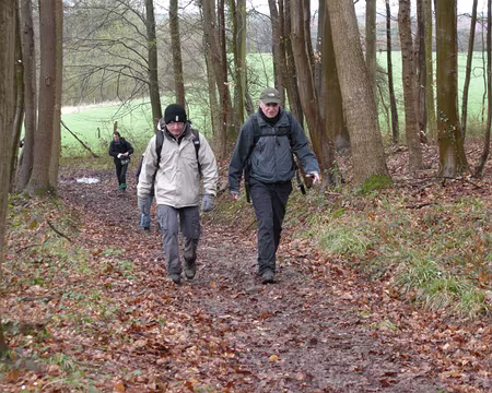 006 Le groupe des cafistes continue sa marche...
