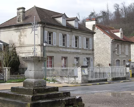 014 Bonneuil-en-Valois : la mairie