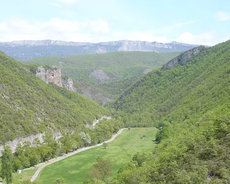 PXL056 Pour ceux que ça intéresse il y a une belle via ferrata pas loin d'ici !