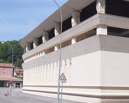 PXL057 Qui eût cru que Digne fût à l'avant-garde en matière d'architecture ?