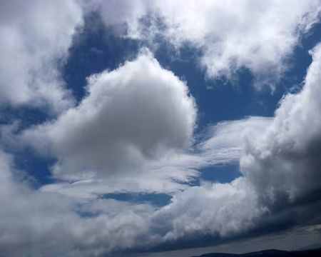 PXL041 Un peu de soleil avant le grésil