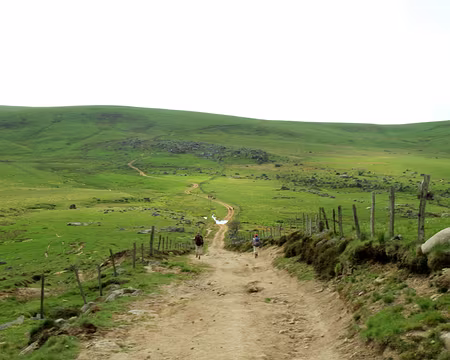 PXL089 au loin, les Rajas