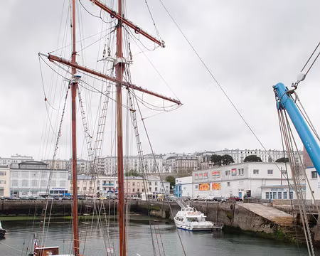 44 L'Etoile (l'un des deux navires écoles)