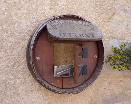 PXL070 Même la boîte aux lettres !
