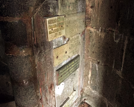 PXL070 à l'intérieur de la statue